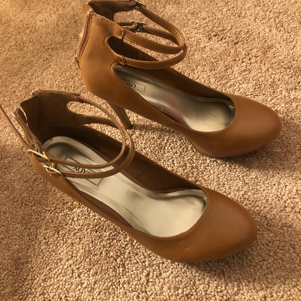 Platform Heels - Picture 2 of 3